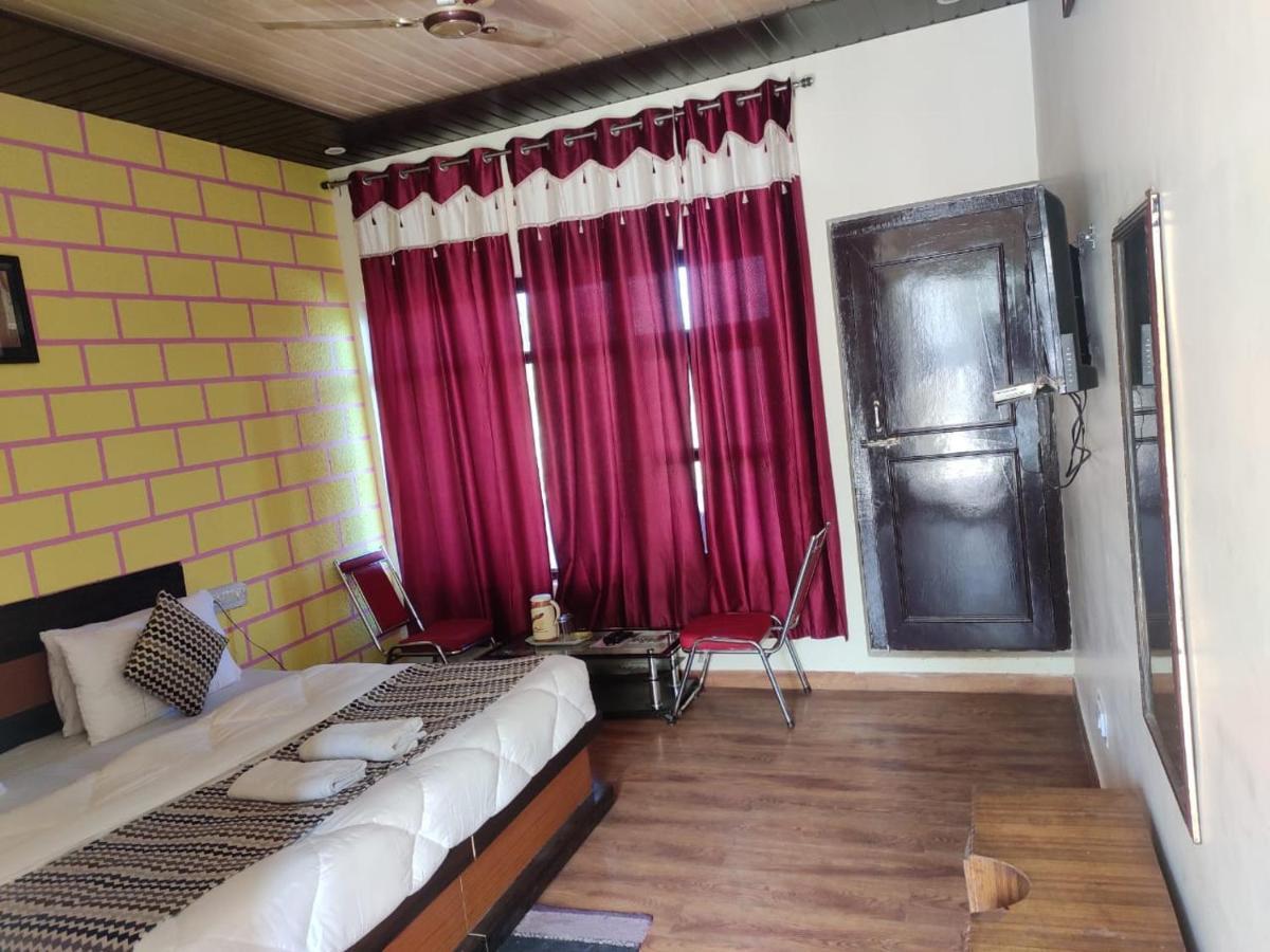 Hotel Deepraj, Kausani Extérieur photo