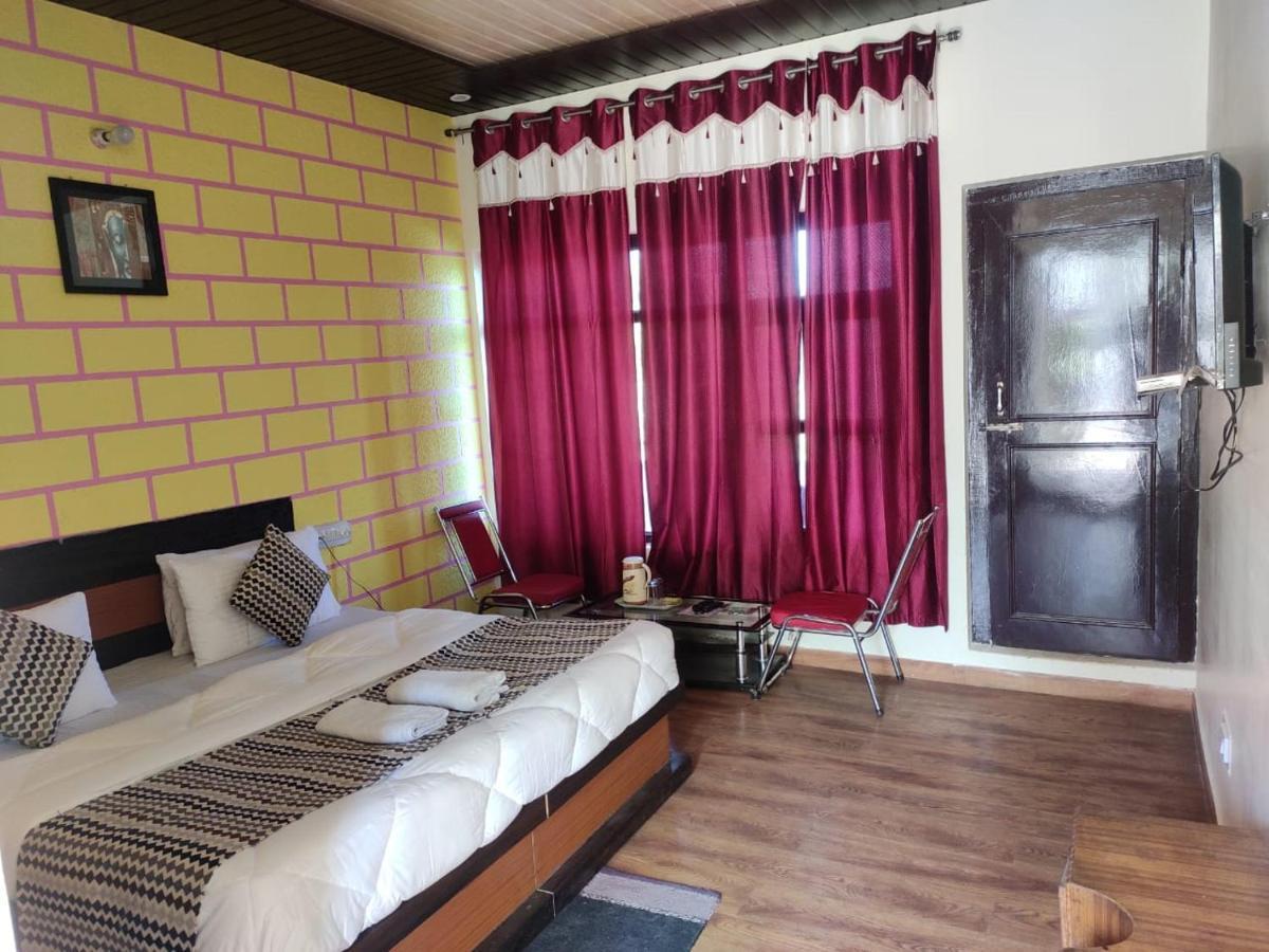 Hotel Deepraj, Kausani Extérieur photo
