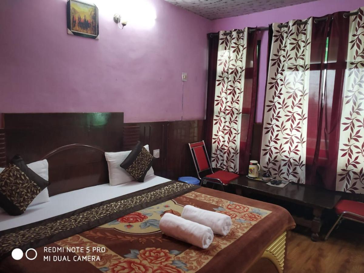 Hotel Deepraj, Kausani Extérieur photo