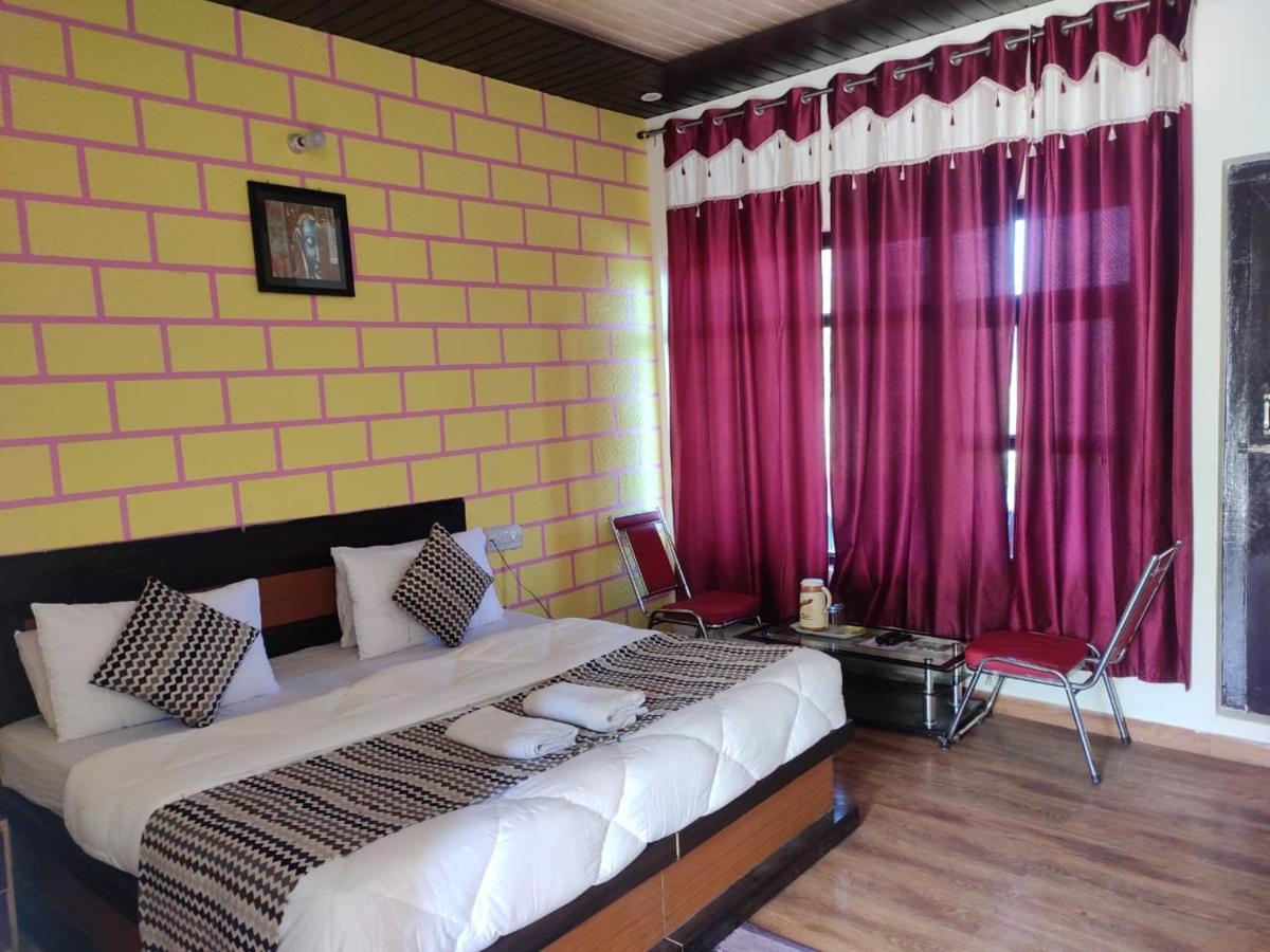 Hotel Deepraj, Kausani Extérieur photo