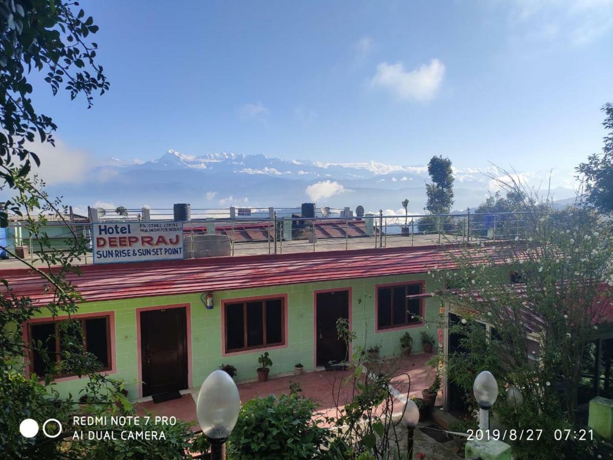 Hotel Deepraj, Kausani Extérieur photo