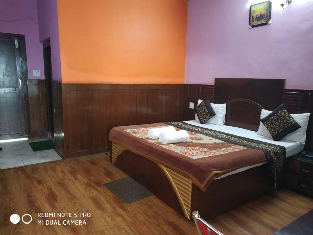 Hotel Deepraj, Kausani Extérieur photo