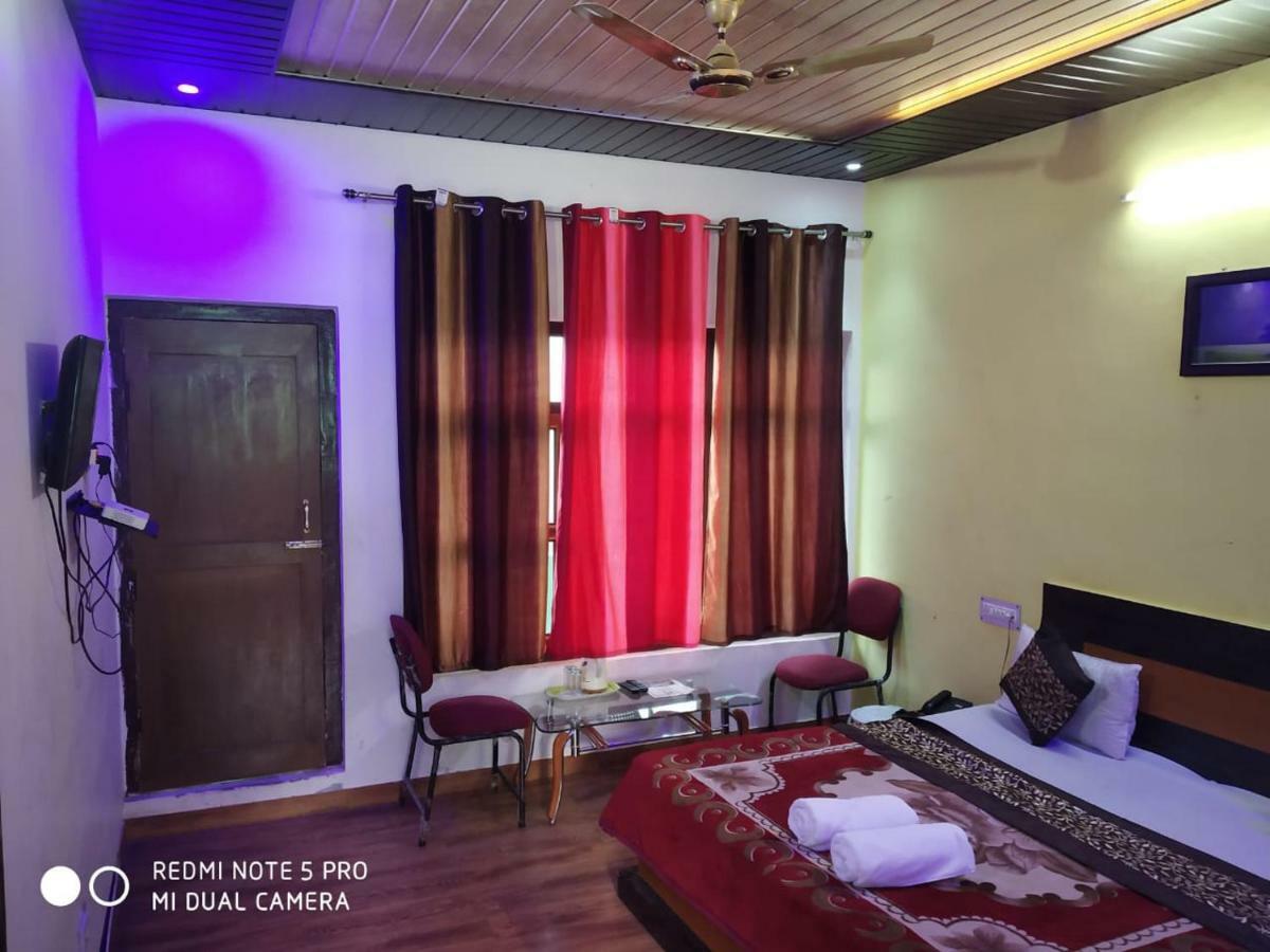 Hotel Deepraj, Kausani Extérieur photo