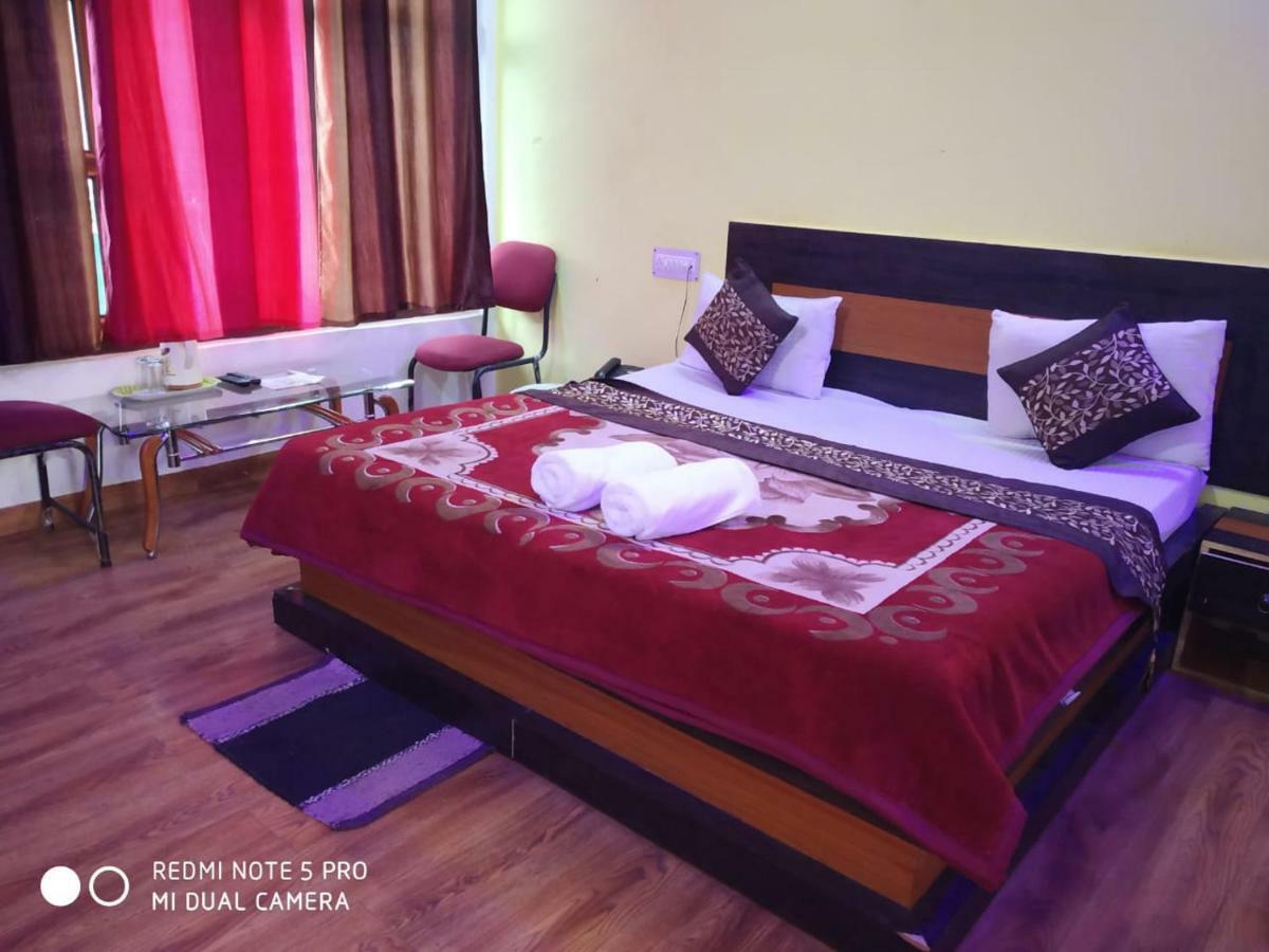 Hotel Deepraj, Kausani Extérieur photo